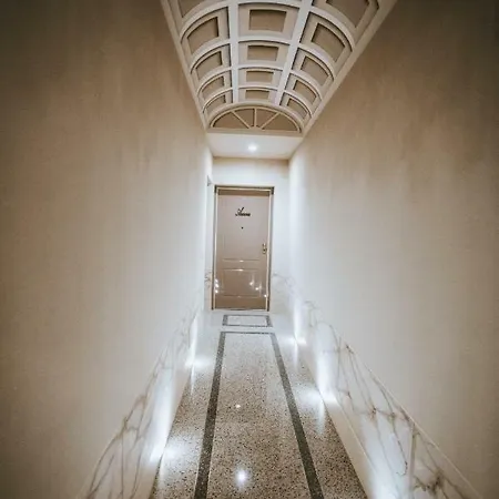 Noble Floor Luxury Gina Apartment