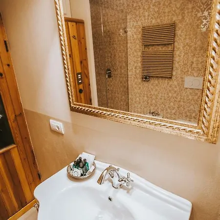 Noble Floor Luxury Gina